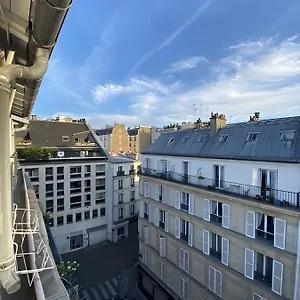 Apartment Upscale 80m2 2 Bedroom Near Champs Elysees, Paris